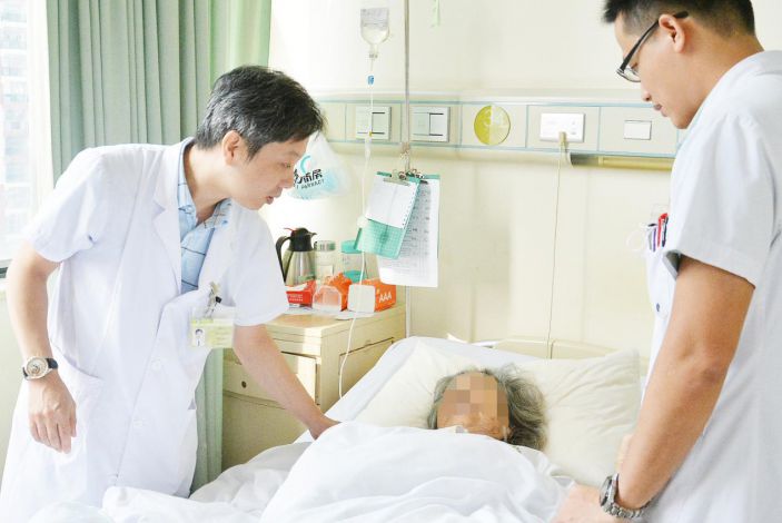 康美醫院骨科爲多名近百歲高齡患者成功開展手術