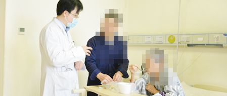 食道Ca緻滴水難進， 食管支架置入讓71歲楊阿姨恢複進食